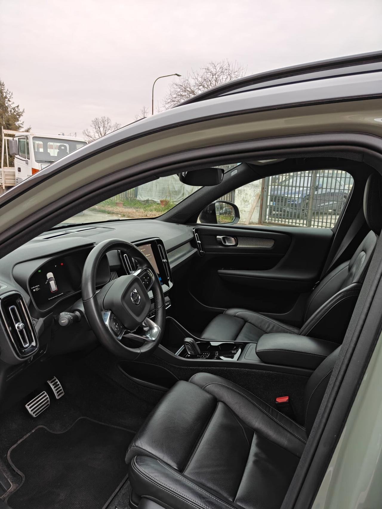 Volvo XC40 Recharge Pure Electric Twin Motor AWD Plus