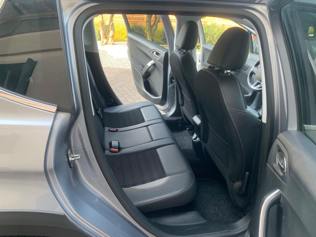 Peugeot 2008 BlueHDi 100 Allure