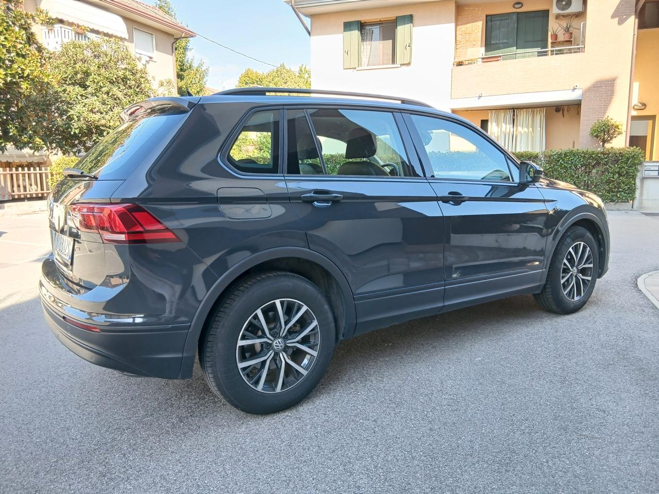 Volkswagen Tiguan 1.5 TSI Urban ACT BlueMotion Technology tua a €199 mese