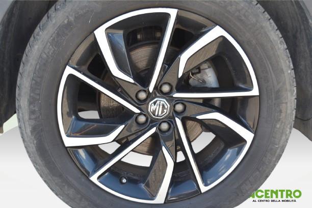 MG ZS - 1.0T 6MT LUXURY