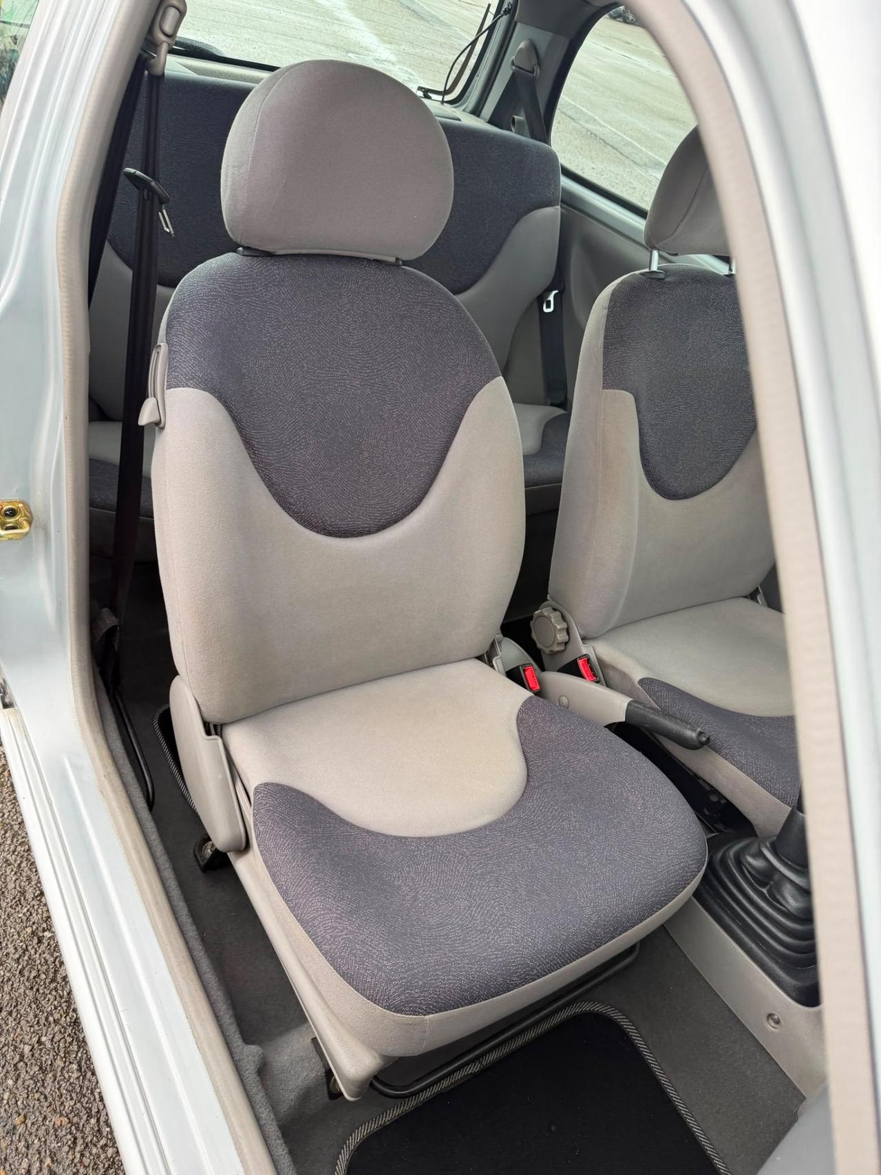 Nissan Micra 16V Luxury 100.000 KM