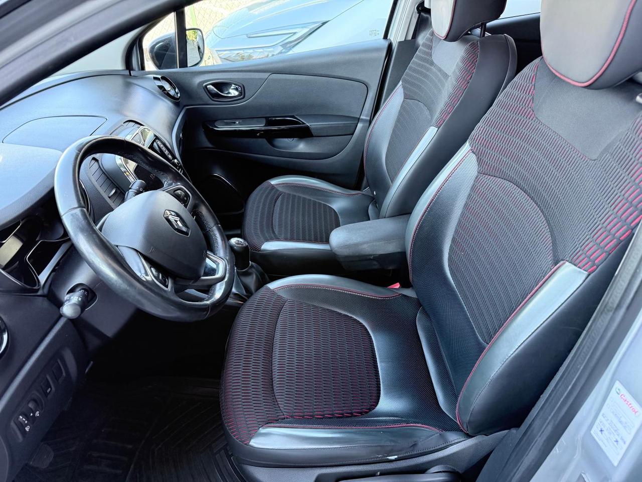 Renault Captur 0.9 tce Intens (energy r-link) 90cv E6