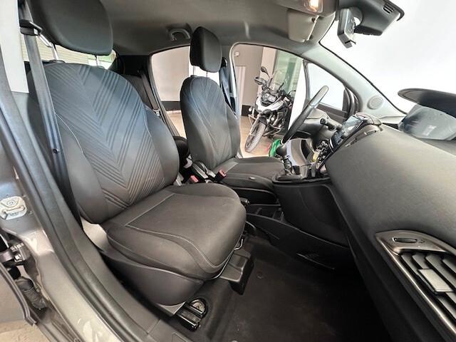 Lancia Ypsilon 1.0 Hybrid 2022 OK NEOPATENTATI