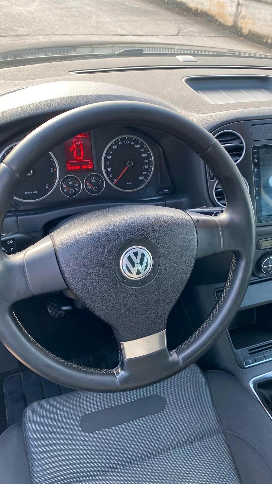 Volkswagen Tiguan 2.0 16V TDI DPF Sport & Style (18°)