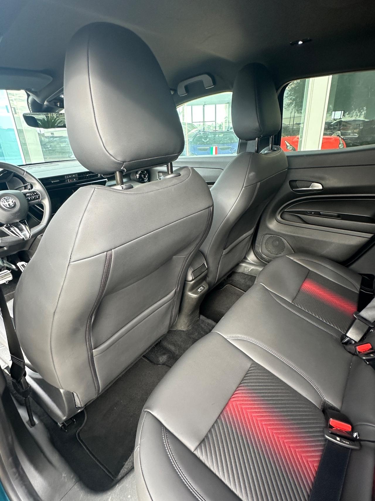 Alfa Romeo Junior 1.2 mhev 145cv possibilità noleggio no scoring