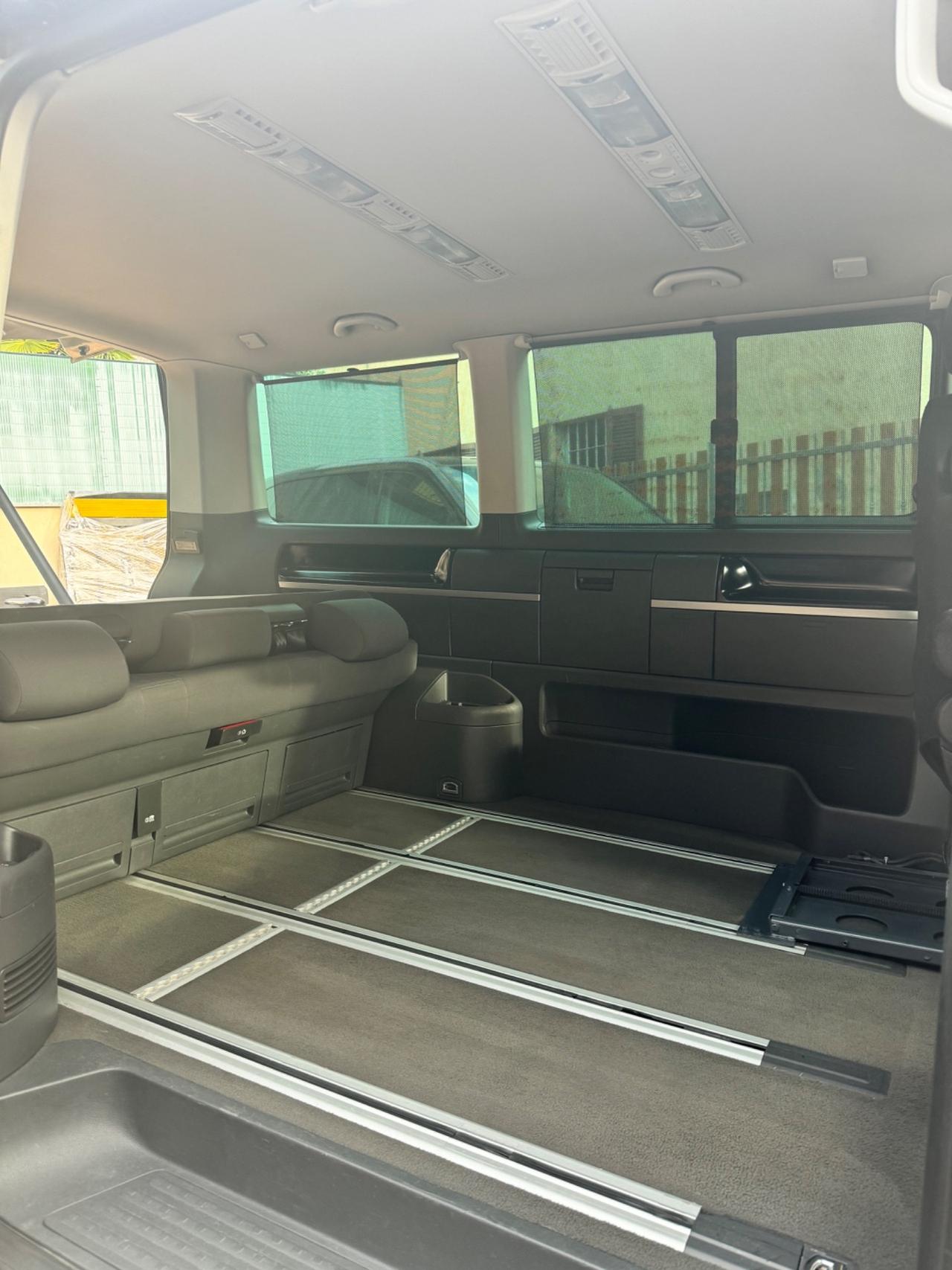 Multivan per trasporto e guida Disabili