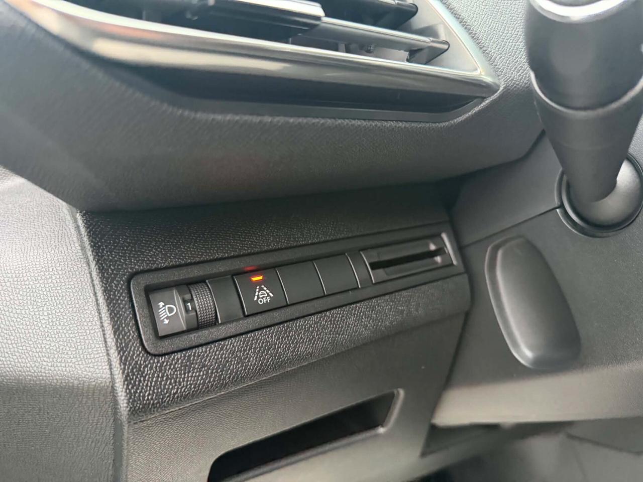 Peugeot 3008 TOTAL BLACK 1.5 Hdi 130CV EAT8
