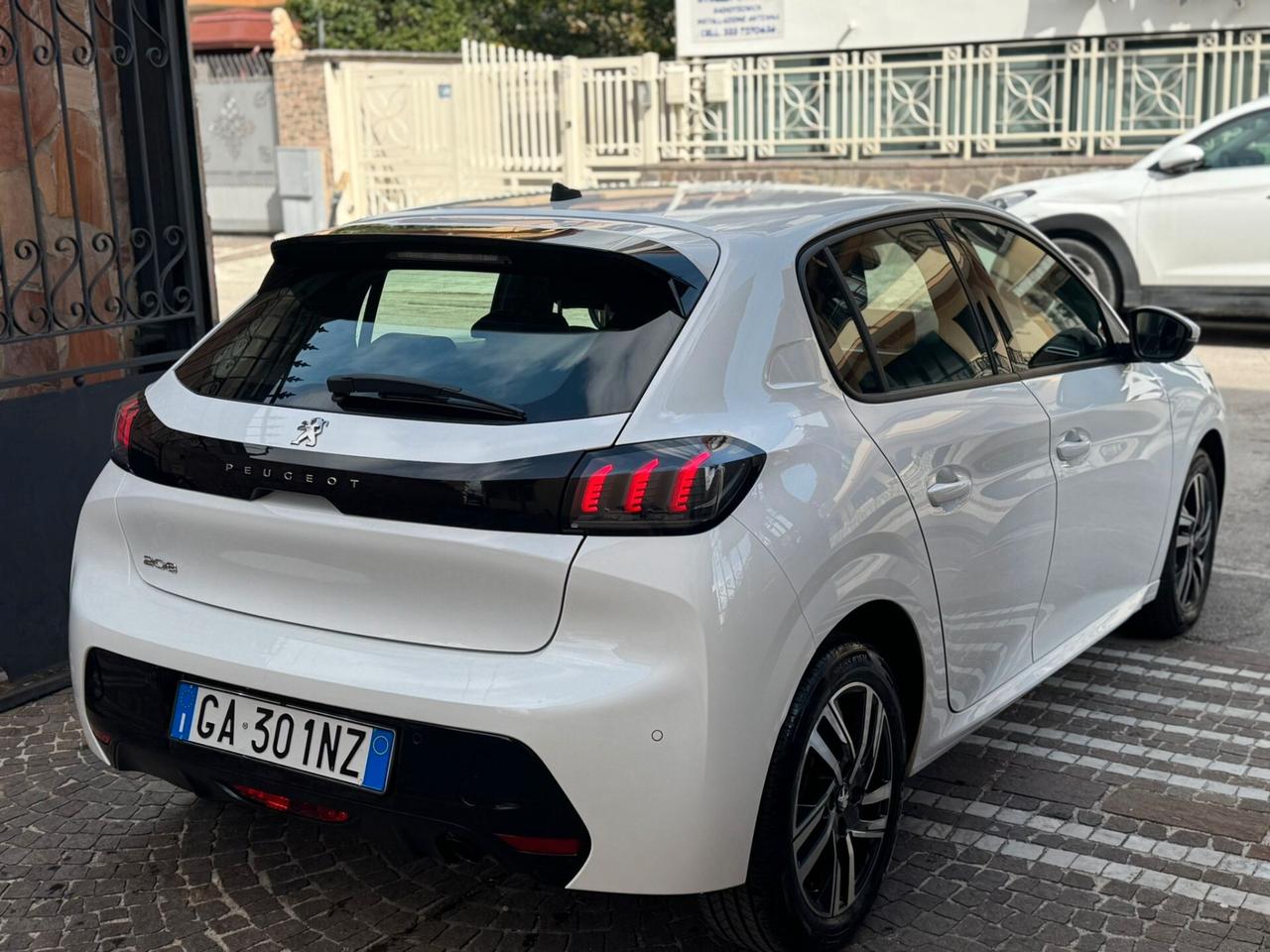 Peugeot 208 BlueHDi 100 Stop&Start 5 porte Allure Navi Pack