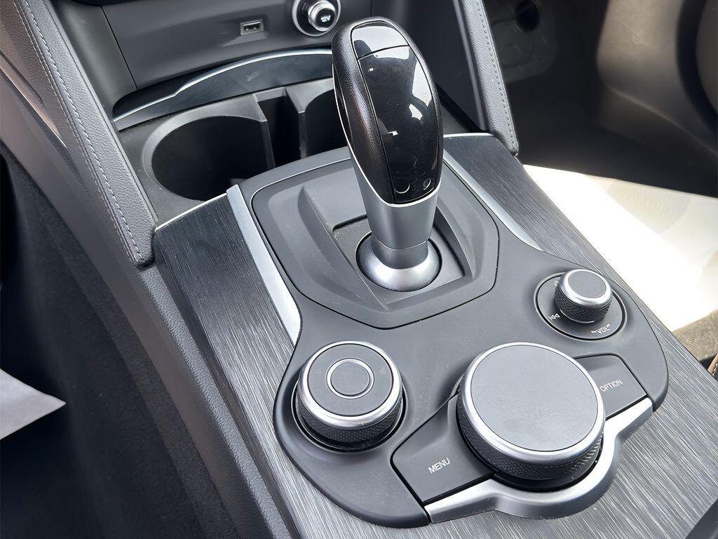 Alfa Romeo Stelvio 2.2 Turbodiesel 160 CV AT8 RWD Business IN PROMO