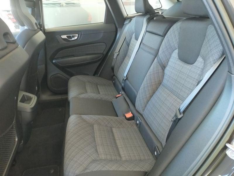 Volvo XC60 XC60 B4 (d) automatico Business