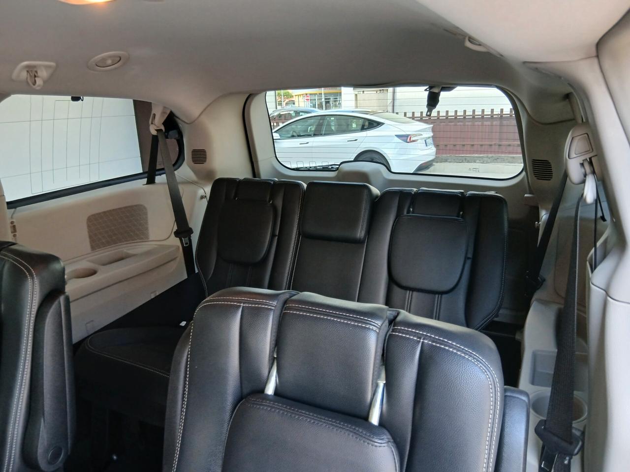 Lancia Voyager 2.8 Turbodiesel Gold 163 cv Automatica 7 posti pronta consegna