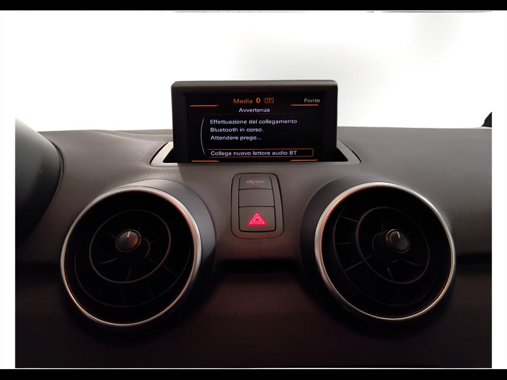 AUDI A1 I 2010 Sportback - A1 Sportback 1.6 tdi Attraction 90cv