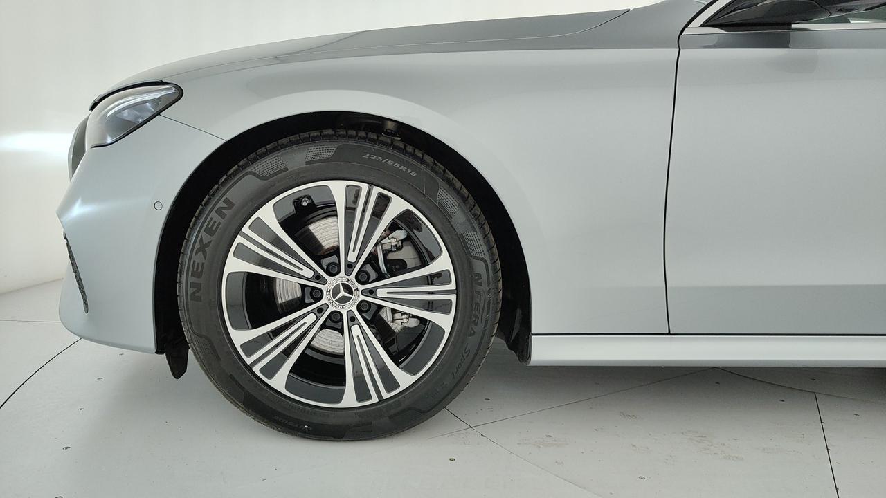 Mercedes-Benz E SW 220 d Advanced auto