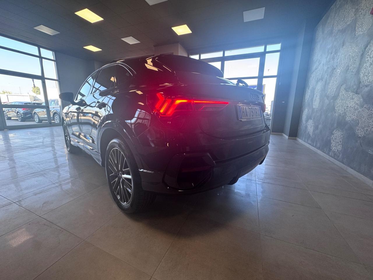 AUDI Q3 SBACK 2.0 TDI SLINE EDITION + TETTO APRIBILE