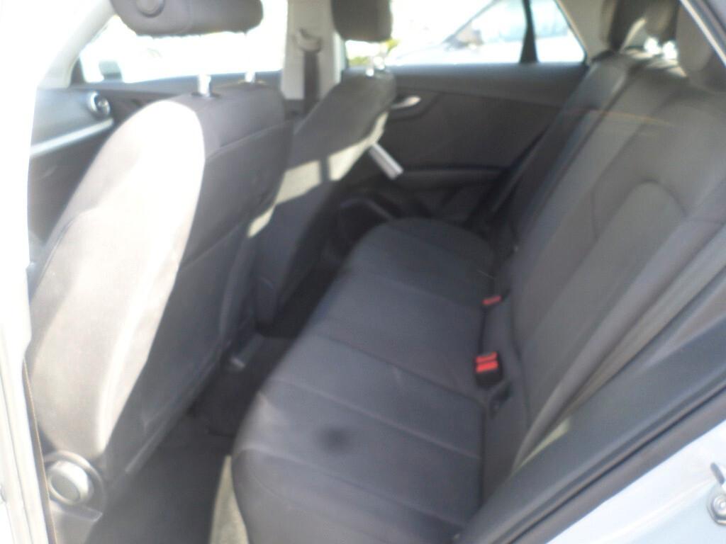Audi Q2 35 TDI quattro S tronic Business Plus