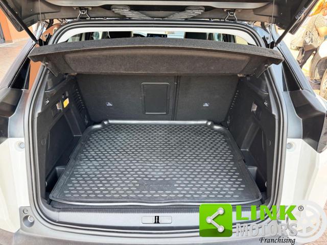 PEUGEOT 3008 BlueHDi 130 S&S EAT8 Allure Pack