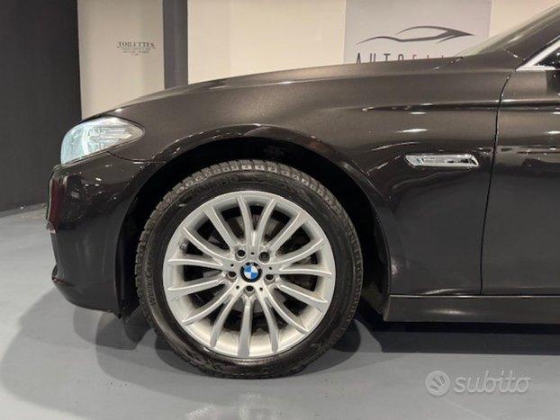 BMW 520 d xDrive Luxury Line/TETTO PANORAMICO