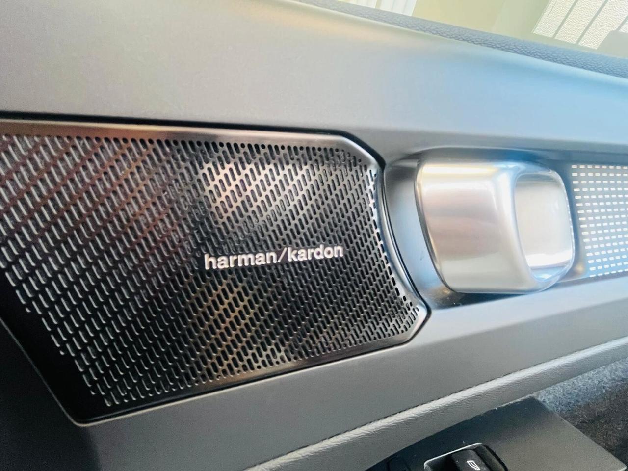 Volvo XC40 D4 AWD Geartronic R-design