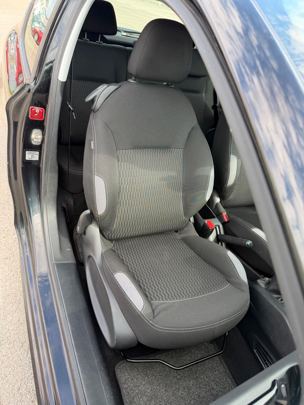 Peugeot 208 PureTech 82 Allure 120000 km
