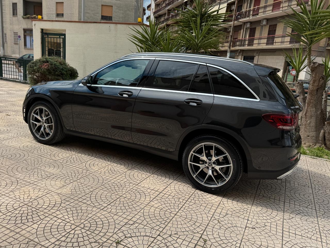 MERCEDES-BENZ GLC 300D PREMIUM PLUS 4MATIC FULL