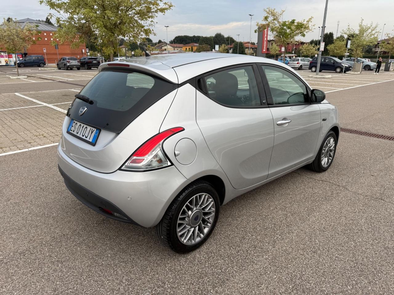Lancia Ypsilon 1.2 69 CV 5 porte GPL Ecochic Gold*Aux*Usb