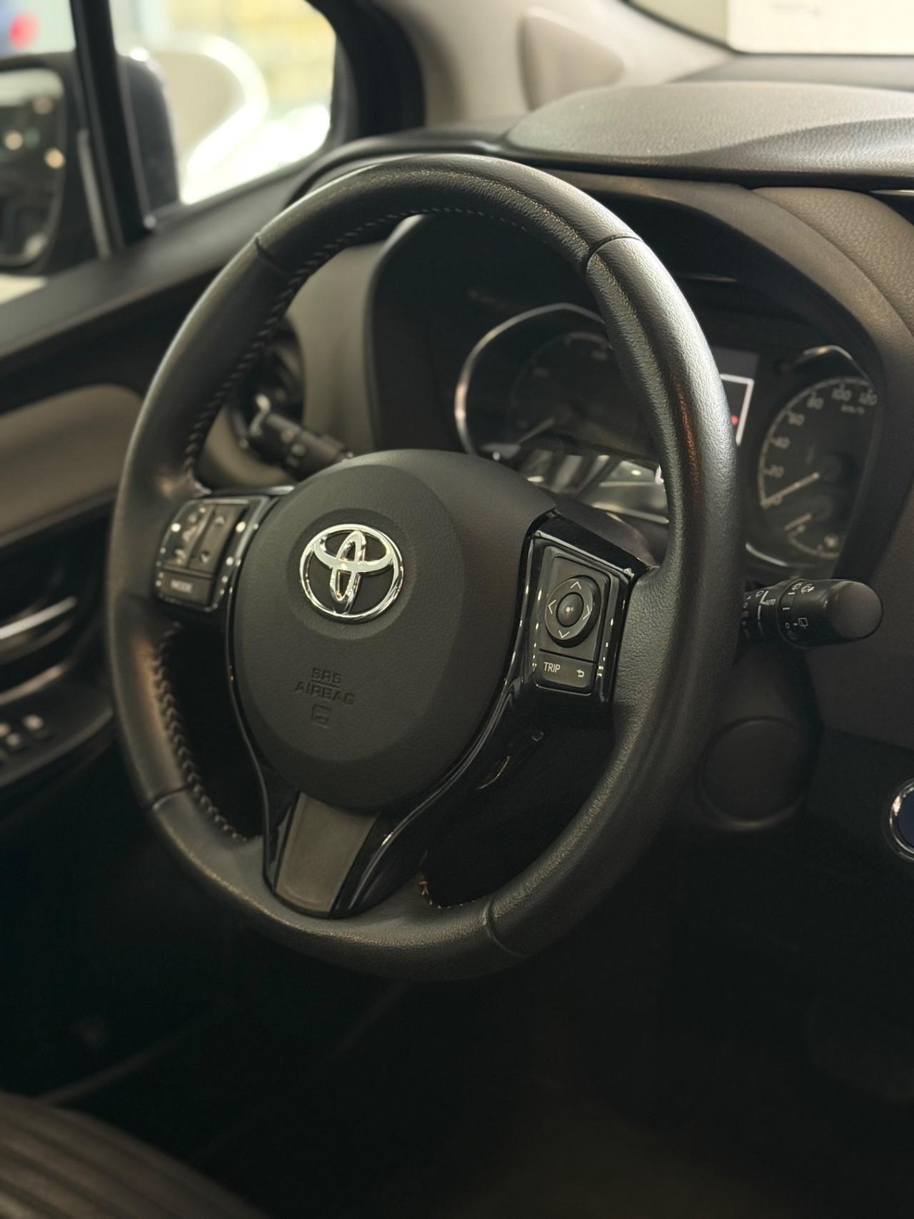 Toyota Yaris 1.5 Hybrid 5 porte Business