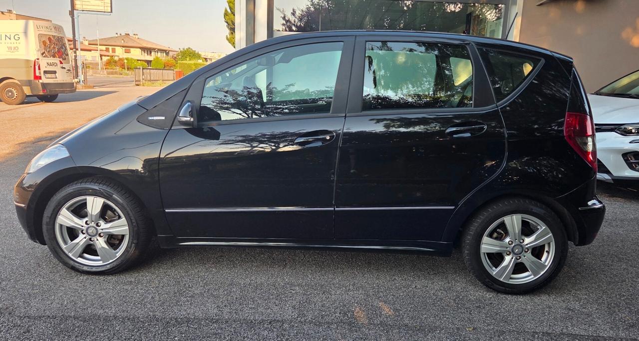 Mercedes-benz A 180 BlueEFFICIENCY Avantgarde