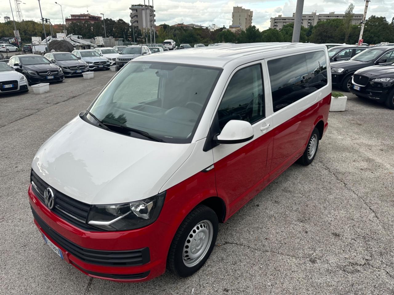 Volkswagen Caravelle 2.0 TDI 150CV PC Cruise 9 Posti