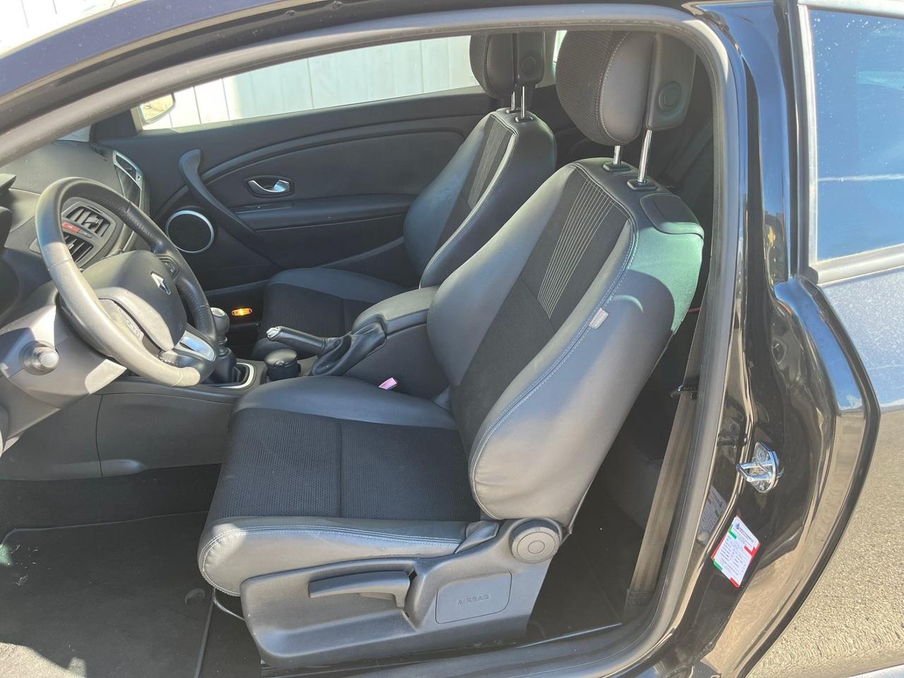 Renault Megane Coupé 1.5 dCi LUXE 158000 km