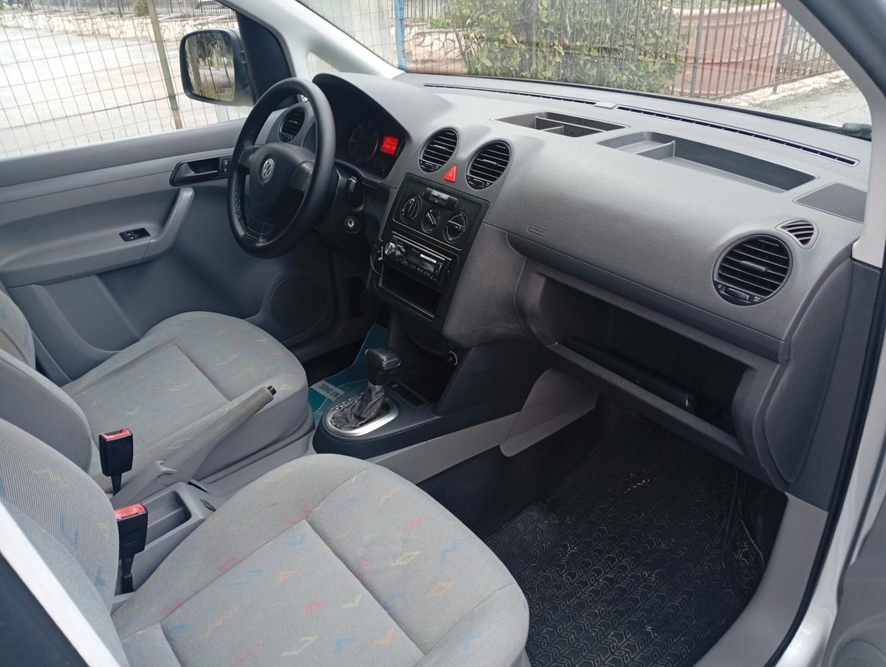Volkswagen Caddy 1.9 TDI 105CV DSG 4p. Van Vetrato
