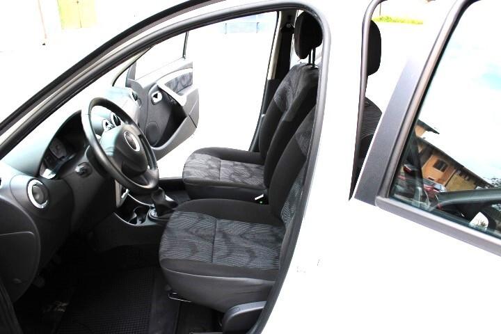 Dacia Sandero 1.2 16V Lauréate NEOPATENTATI CLIMATIZZATA PNEUMATICI MICHELINE ALPIN