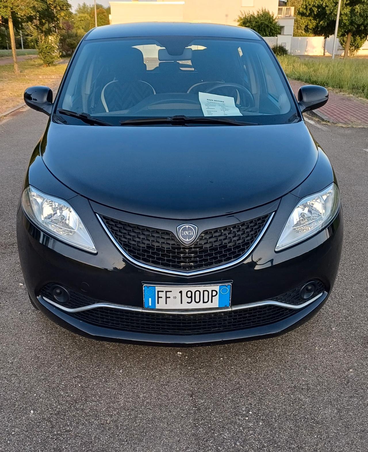 Lancia Ypsilon 1.2 69 CV 5 porte GPL Ecochic Gold