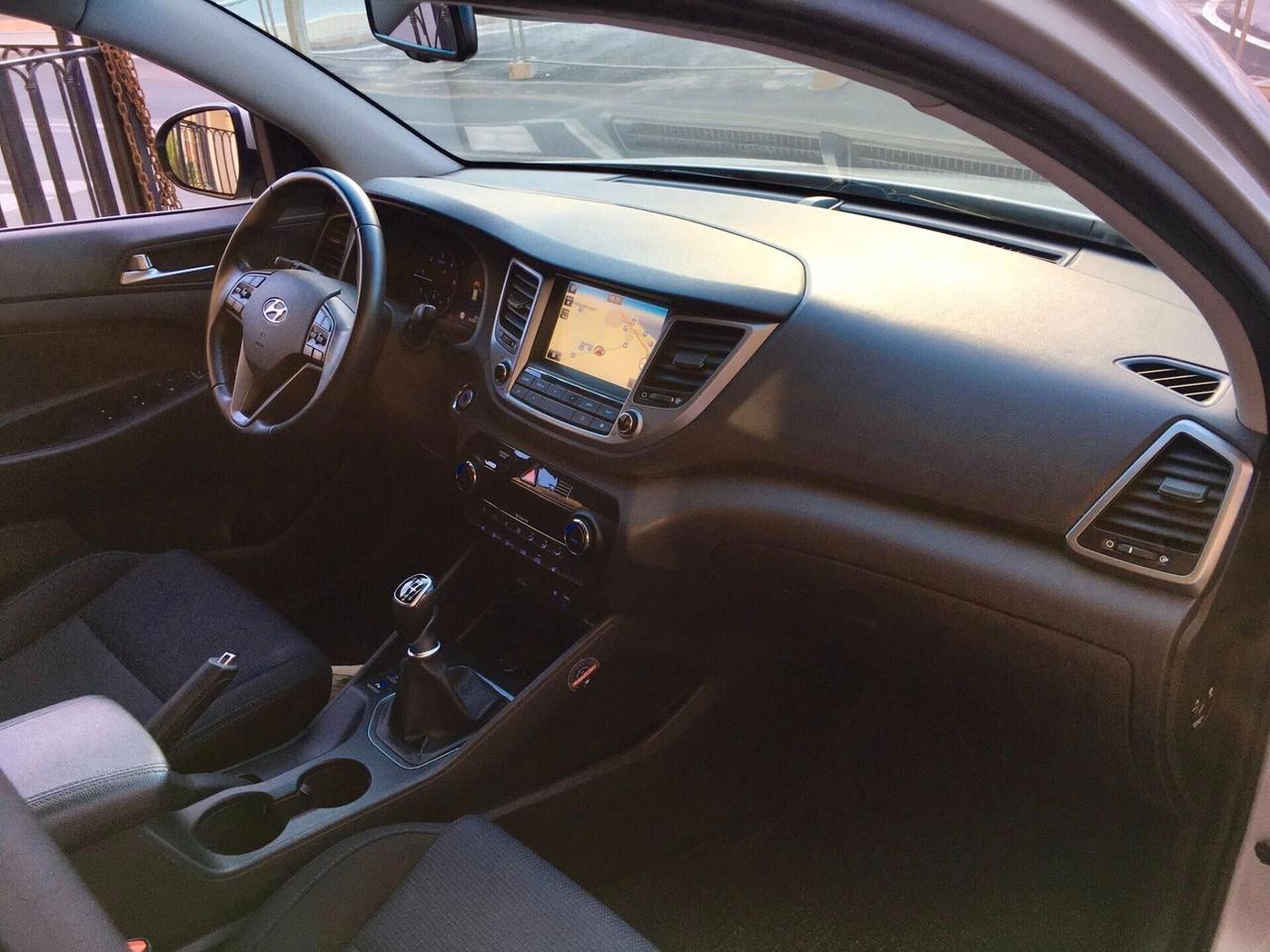 Hyundai Tucson 1.7 CRDi XPossible - 2015