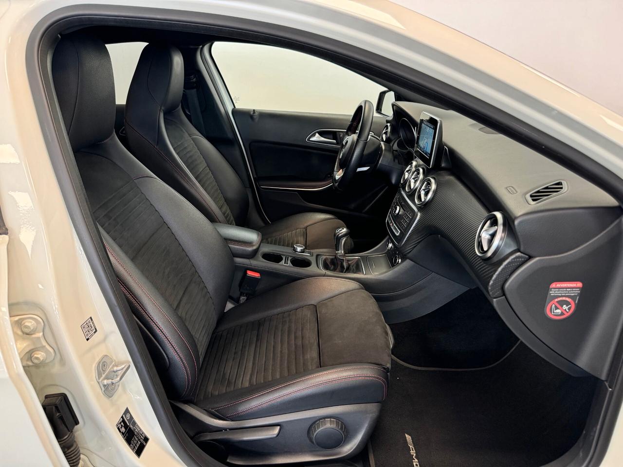 Mercedes-benz A 180 d Premium AMG PACK NIGHT PERFETTA