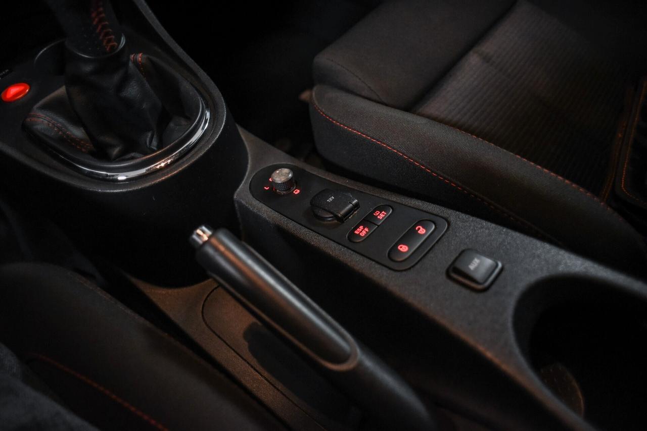 SEAT Leon MIDNIGHT VIOLET 2.0 tsi Cupra R Bluetooth