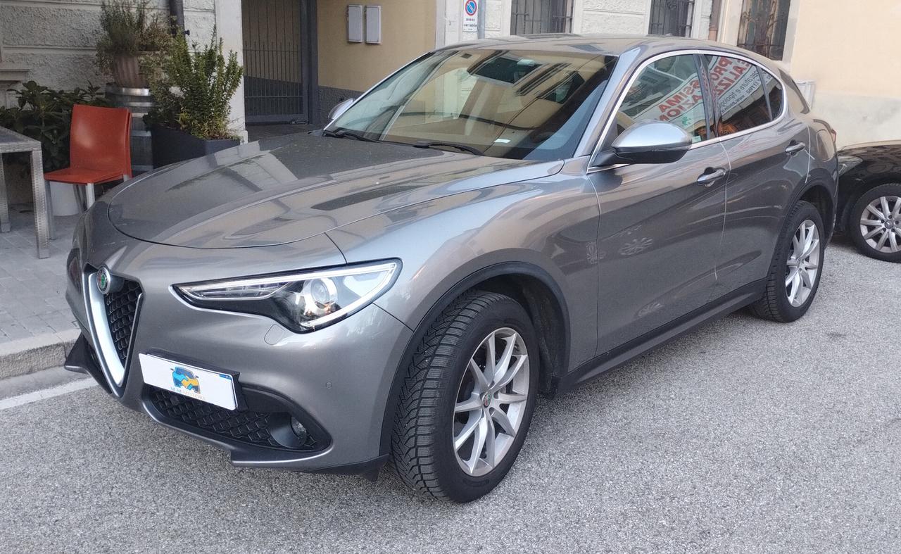 Alfa Romeo Stelvio 2.2 Turbodiesel 210 CV AT8 Q4 Executive
