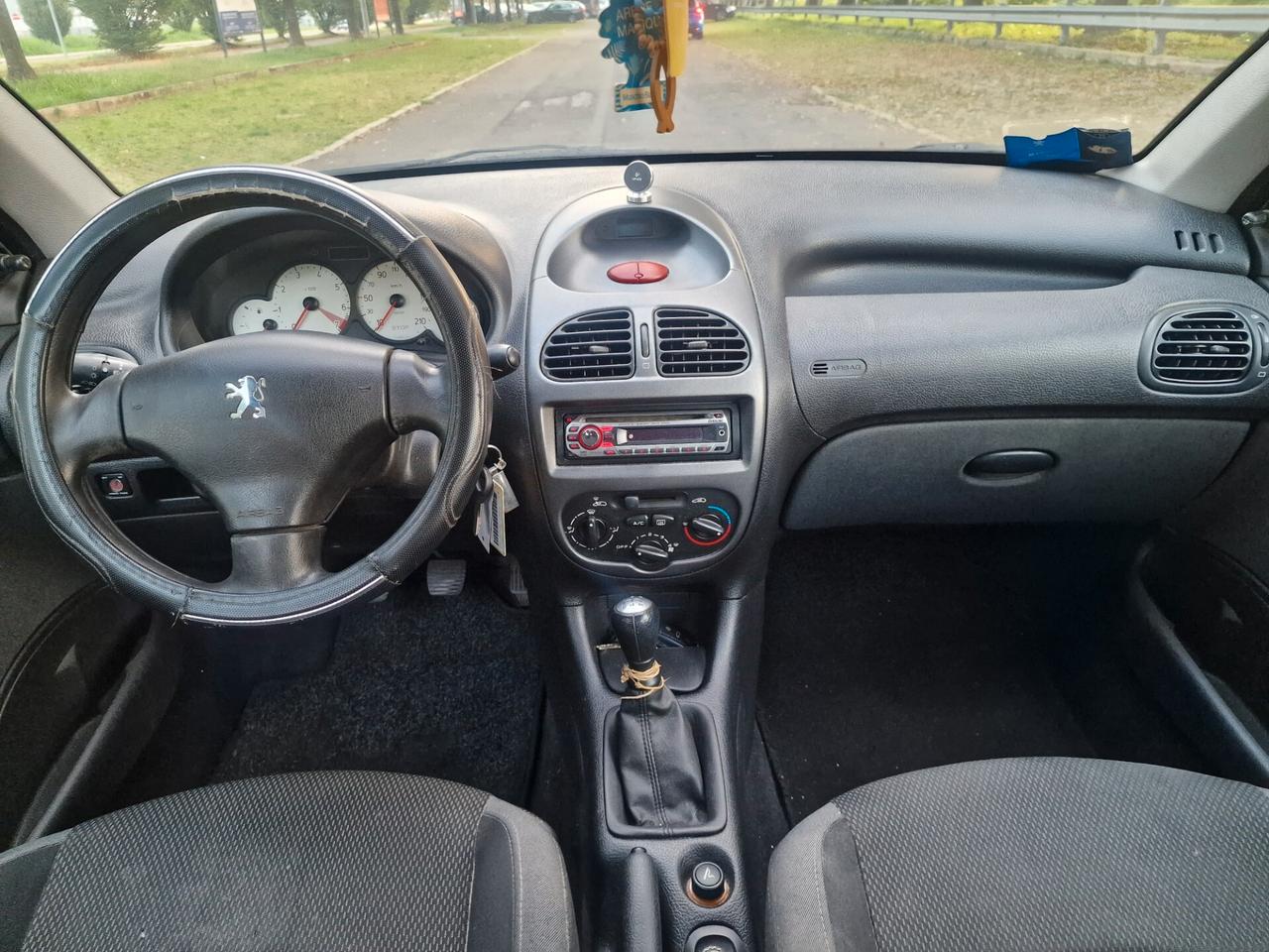 Peugeot 206 1.4 5p. Enfant Terrible