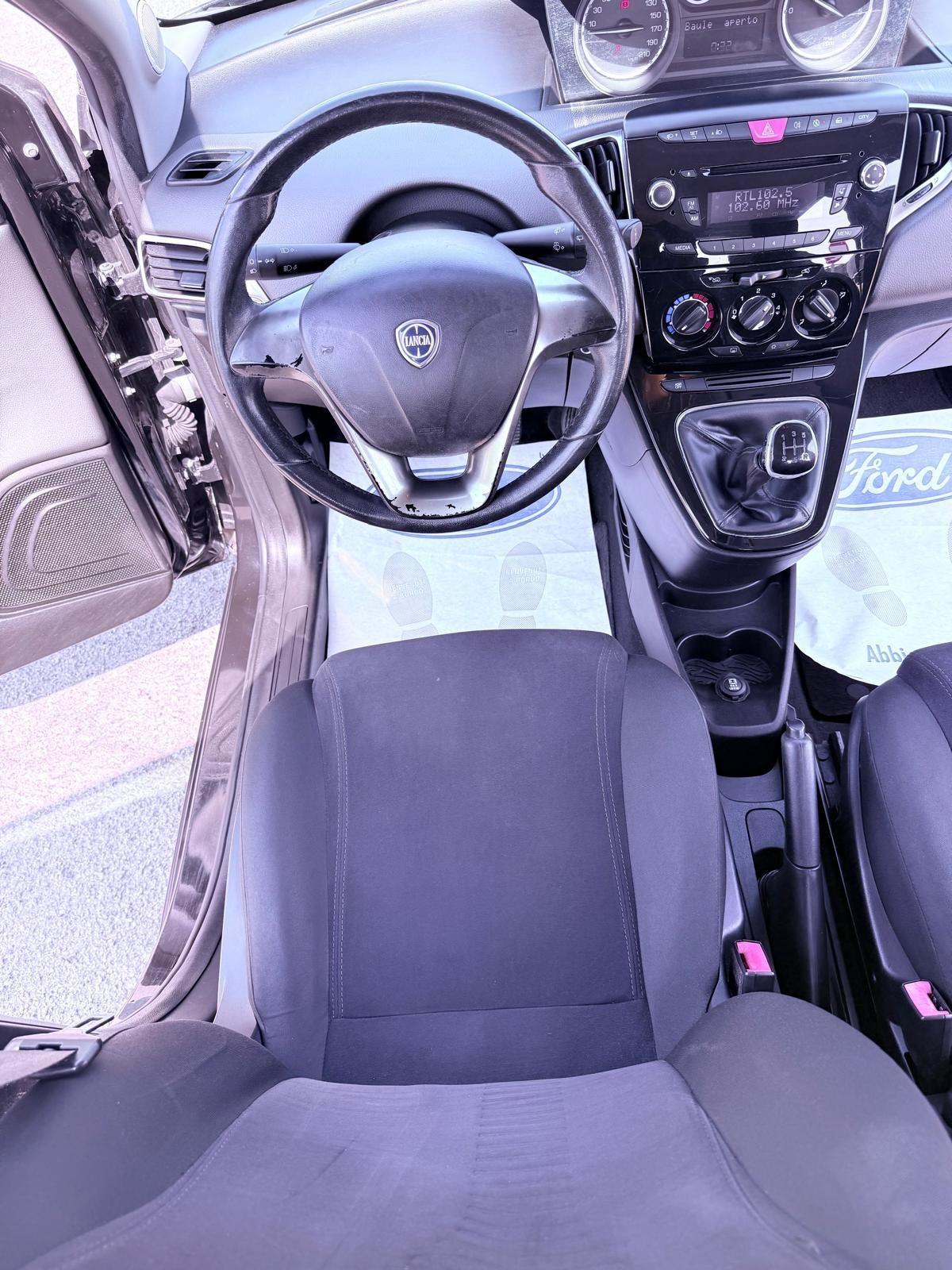 Lancia Ypsilon 1.3 MJT 16V 95 CV 5 porte Ok neopatentati