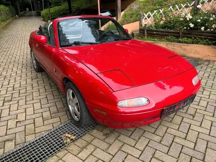 Mazda MX-5 1.6i 16V cat