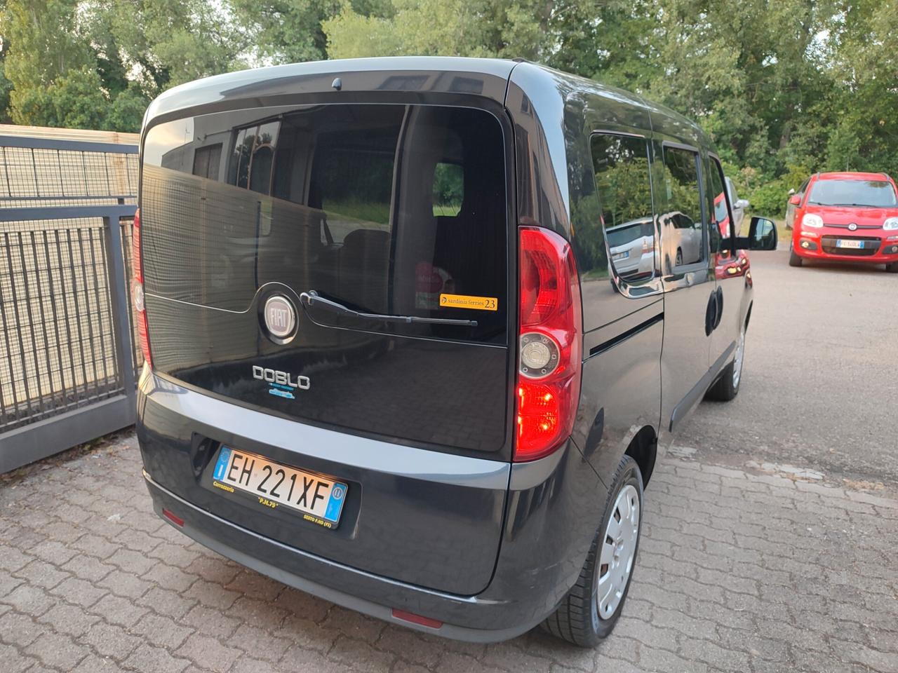 FIAT DOBLO 2011 A METANO DI CASA 1.4T-JET STUPENDO
