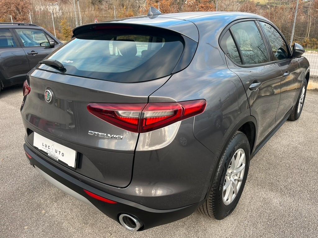 Alfa Romeo Stelvio 2.2 Turbodiesel 210 CV AT8 Q4 Business IVA DETRAIBILE