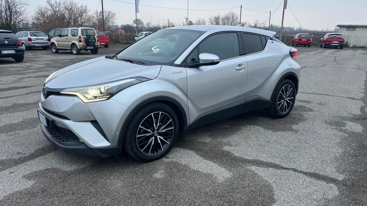 Toyota C-HR 1.8 Hybrid E-CVT Lounge