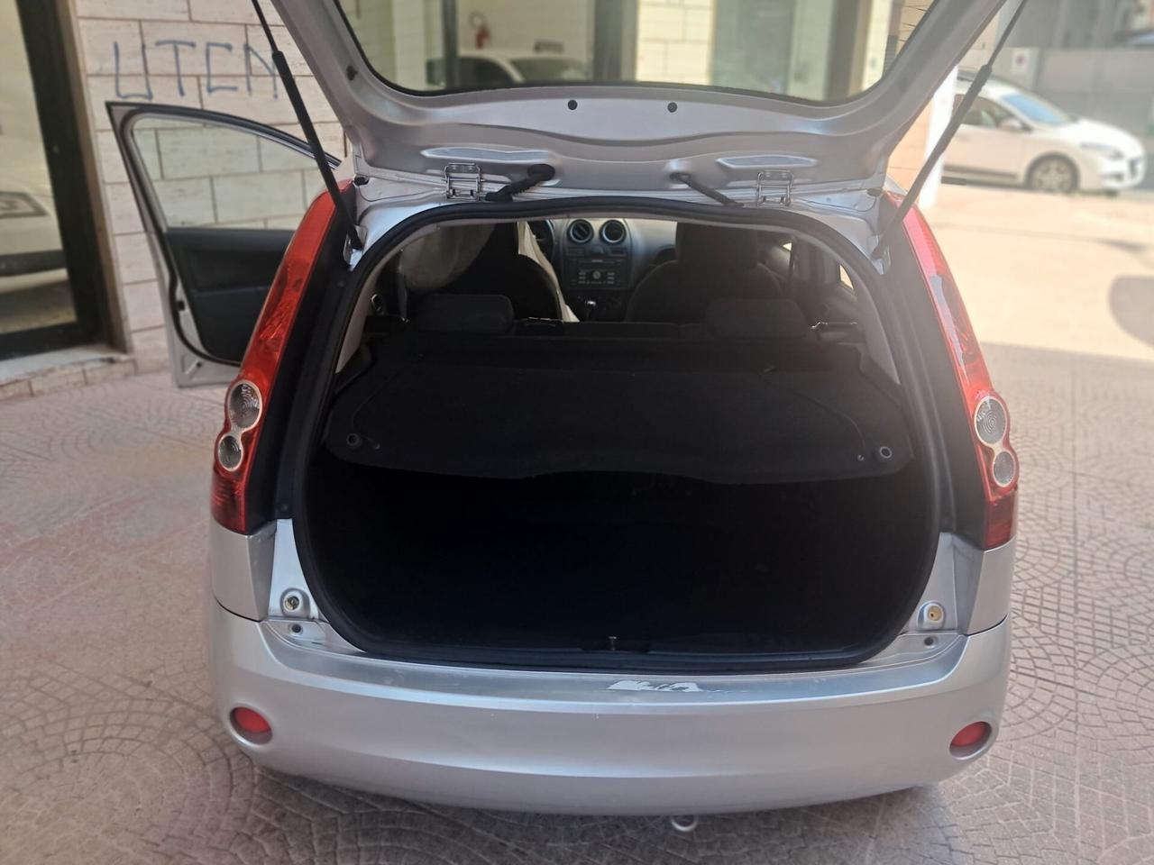 Ford Fiesta 1.4 TDCi 5p.-NEOPATENTATI-Euro2990
