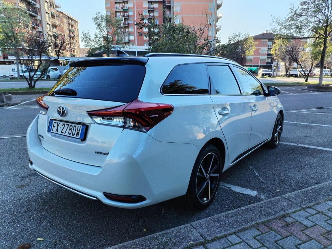 Toyota Auris Touring Sports 1.8 Hybrid Black Edition 5/2019 km 217000 iva esposta