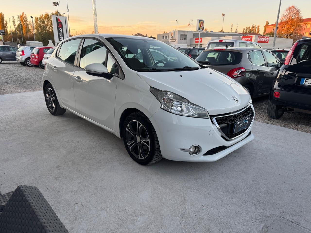 Peugeot 208 1.4 HDi 68 CV 5 porte Van Pack