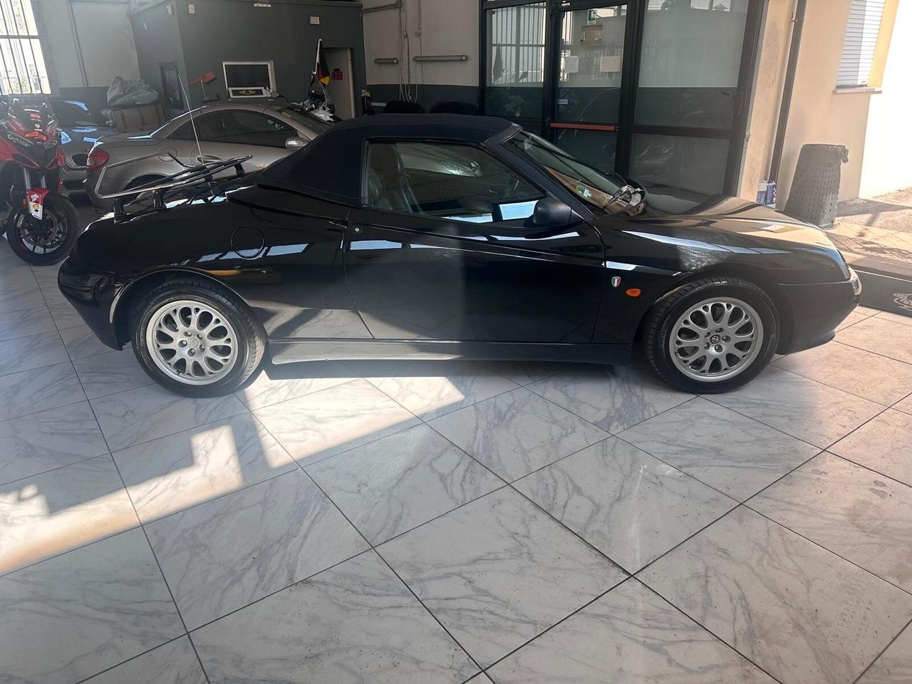 Alfa Romeo GTV Spider 2.0i 16V Twin Spark cat L