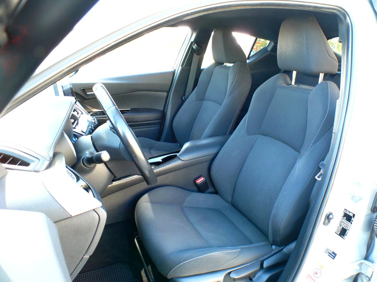 Toyota C-HR 1.8 Hybrid E-CVT Style (M1317)