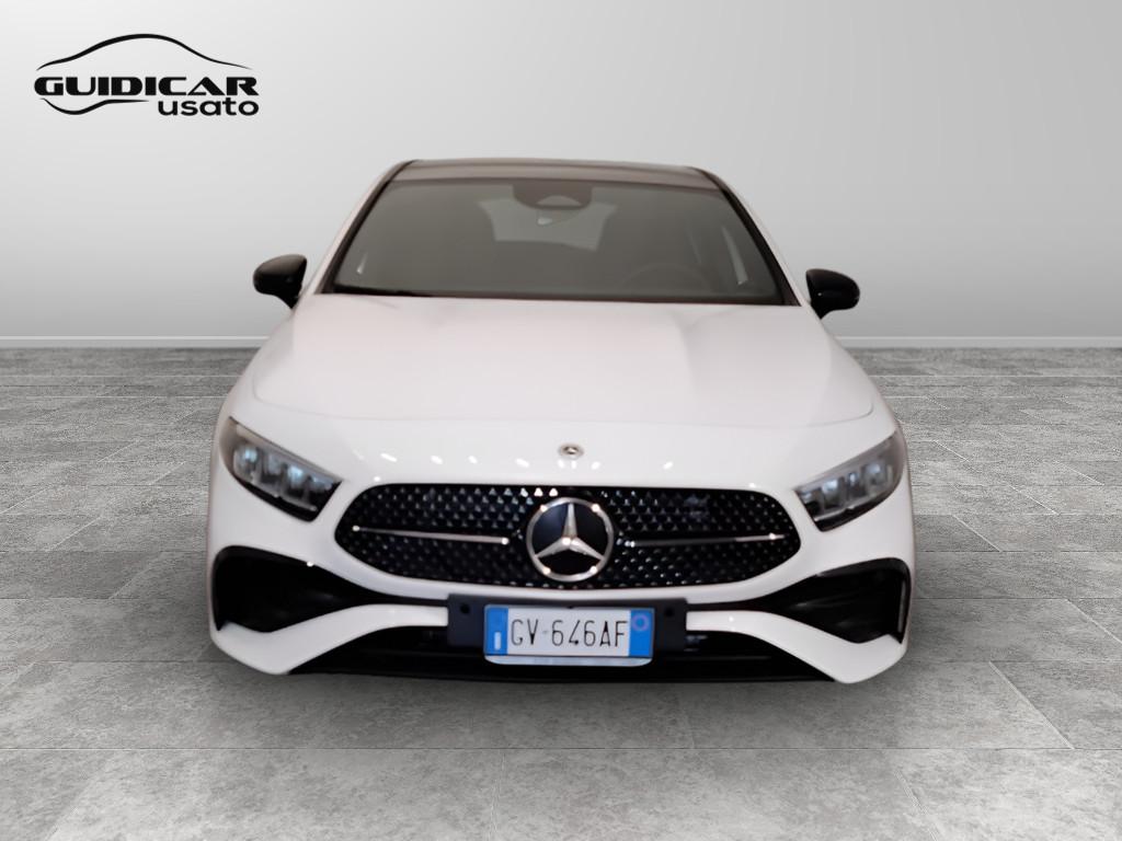 Mercedes-Benz Classe A - W177 2018 - A 180 d AMG LINE Premium