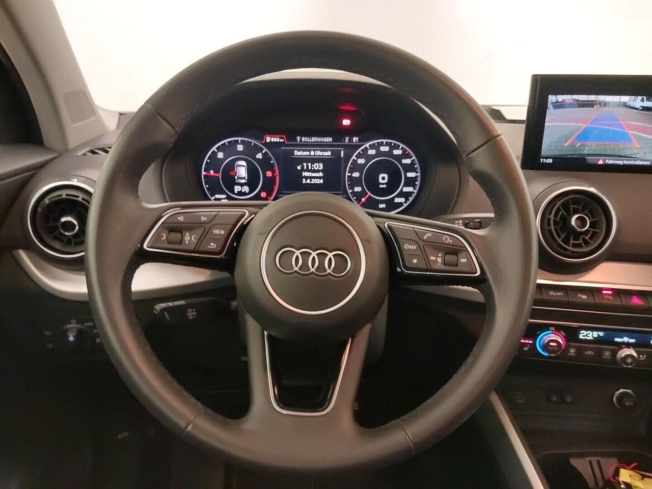 Audi Q2 30 TDI S tronic Advanced MATRIX LED / VIRTUAL / CAMERA / R17