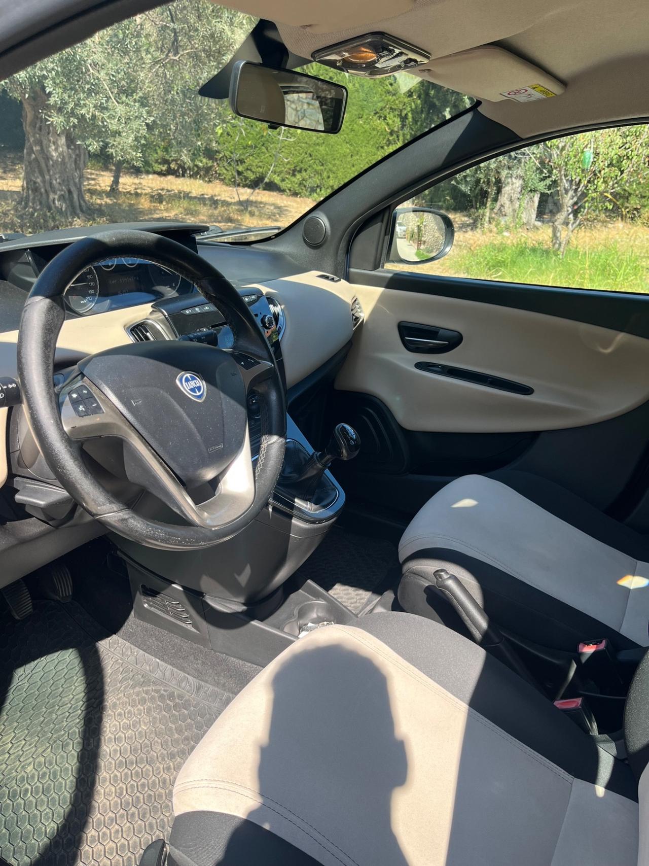 Lancia Ypsilon 1.3 MJT 30th Anniversary EDIZ LIMITATA POCHI KM